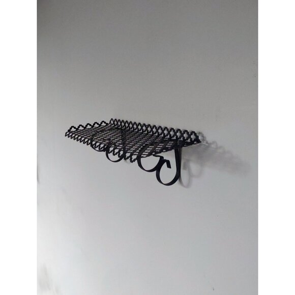 Vintage 1970s Pair of Black 14" Long Metal Clover Lattice Cutout Shelves - Picture 12 of 16